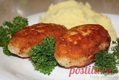 Котлеты из куриного фарша с грибами от  Daily-menu.ru, 169 ккал/100 г