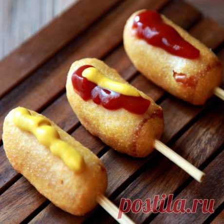 СОСИСКА В КЛЯРЕ🌭КОРН-ДОГ МИНИ НА ШПАЖКЕ
Всего 10 минут и Вы Бог кулинарии. Корн доги или самые вкусные сосиски в тесте.