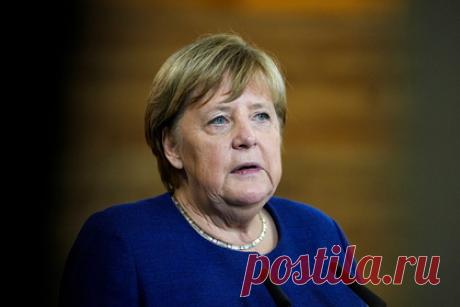 Меркель вспомнила о своем решении 2008 года по Украине и НАТО. Бывший канцлер Германии Ангела Меркель считает верным свое решение не поддерживать ускоренное вступление Украины в НАТО в 2008 году. Пресс-секретарь отметила, что при этом политик поддерживает все усилия страны и международного сообщества по «прекращению варварства и войны России против Украины».