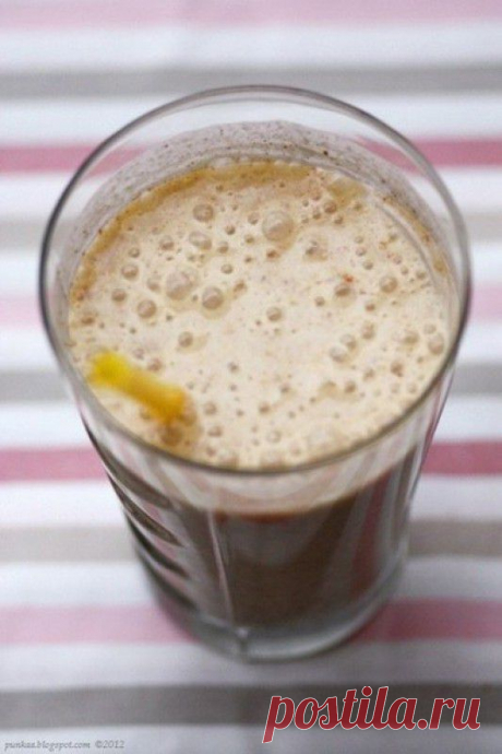 Рецепт блюда Банановый коктейль с корицей и печеньем, на сайте Good Recept.