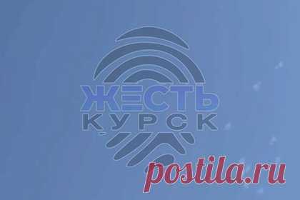 В Курской области сообщили о взрывах и сняли на видео работу системы ПВО