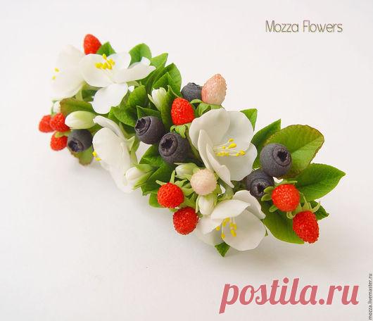 Купить Новинка. Заколка-автомат с яблоней, черникой и земляникой. - комбинированный, заколка автомат, заколка с цветами