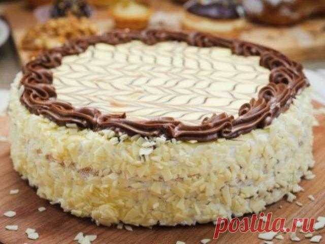Банановый торт получается очень нежным и вкусным, обязательно попробуйте!