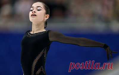 Фигуристка Петросян рассказала о планах поработать над исполнением четверного риттбергера. В воскресенье спортсменка упала с четверного риттбергера во время исполнения произвольной программы на контрольных прокатах в Москве