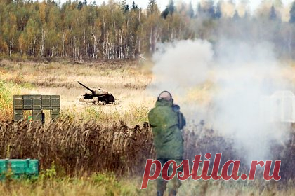 Тероборона Херсона начала готовиться уничтожать танки. Замглавы Херсонской области Кирилл Стремоусов заявил, что штаб территориальной обороны организовал маневры с противотанковыми ракетными комплексами (ПТРК) в черте Херсона. Он уточнил, что группы минирования провели учения по установке мин направленного действия. Также в рамках занятий изготовили и установили фугасы.
