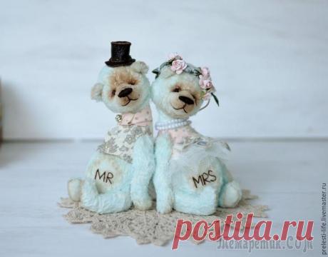 Шьем свадебную пару мишек «Вместе навсегда» Со слов автора. У нас в семье уже стало традицией, что на свадьбу, кроме денежного подарка, мы дарим пару мишек (или пару заек) под кодовым названием «Вместе навсегда».
Такой подарок всегда вызывает п...
