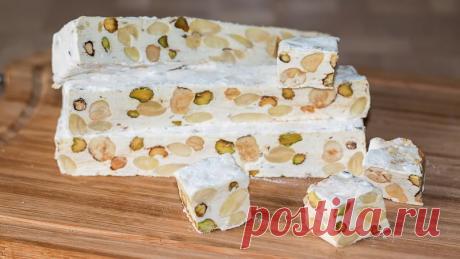 Рецепт классической итальянской нуги - Torrone Рецепт приготовления популярной классической итальянской нуги Торроне в домашних условиях со всеми тонкостями и нюансами. Заметьте, при приготовлении не нужен термометр! 
Самый лучший вариант для выкладывания нуги -...