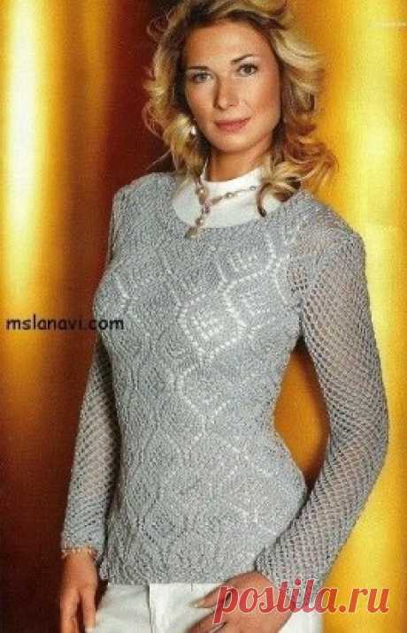 Ажурный пуловер.
Описание: https://www.liveinternet.ru/users/bsa2611/post419794352/
Схемы: https://mslanavi.com/wp-content/uploads/2014/07/Ажурный-пуловер-с-рукавами-в-сеточку.pdf