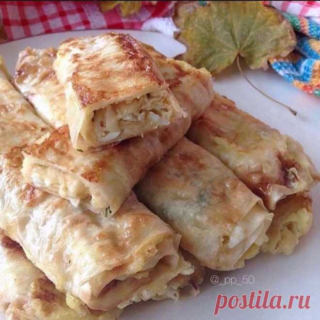 Трубочки с яйцом и сыром.

Готовить проще простого

 Ингредиенты: 
1 Лаваш тонкий б/Д (