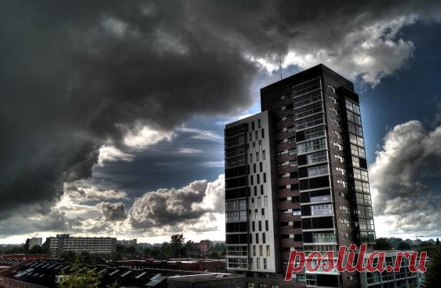 Чудесное спасение: 6-летняя девочка выпала с 26 этажа и спокойно пошла дальше