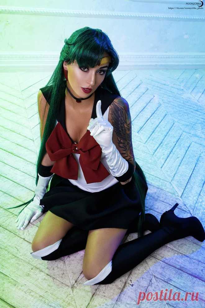 Очаровательная Лерочка Химера (Himera Cosplay) в образе Сейлор Плутон (Sailor Pluto) по мотивам «Сейлор Мун» (Sailor Moon)