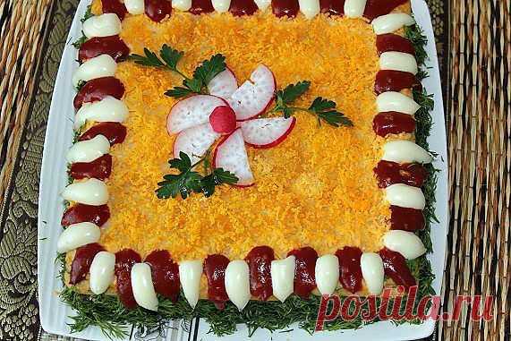 Рыбный салатик - торт с крекерами. - Простые рецепты Овкусе.ру