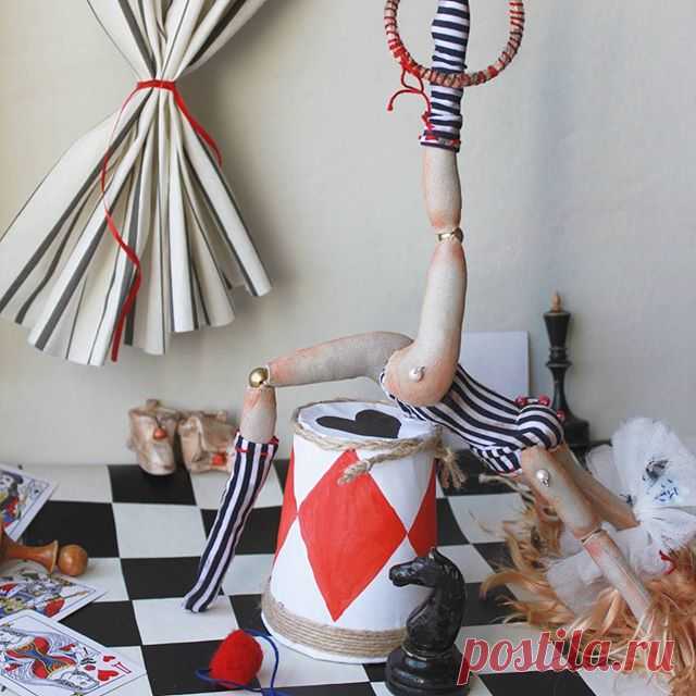 Люблю шарнирных кукол за их пластичность ❤❤❤
___Всем доброй ночи🏙😘_____________________________
#фотобезфильтров#цирк#циркдюсолей #клоуны #гимнастка #циркачка#арт#кукларучнойработы #кукла#текстильнаякукла #шарнирнаякукла #art#artdoll #doll #dollmaker #fashion  #sexy #designdoll #beautydoll #fashiondoll #collectiondoll#мастеркрафт #ручнаяработа #handmade #handmadedoll #textiledoll #fabricdoll #creativedolls #instadoll #авторскаякукла