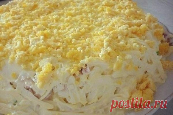 Салат, который гости сметают за минуты - topovoye.ru