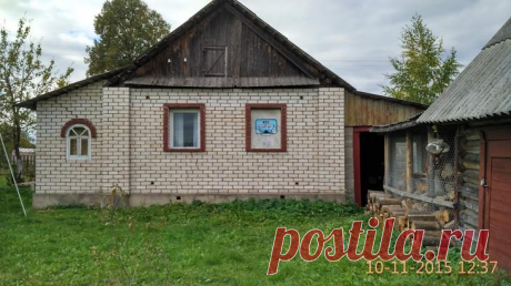 Переделка старой дачи с пристройкой мансарды Вадим из Витебской области решил поделиться с читателями историей реконструкции старого дачного дома. В ходе растянувшейся на несколько лет переделки обложенный кирпичом деревянный домик обзавелся нов...