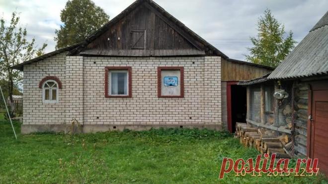 Переделка старой дачи с пристройкой мансарды Вадим из Витебской области решил поделиться с читателями историей реконструкции старого дачного дома. В ходе растянувшейся на несколько лет переделки обложенный кирпичом деревянный домик обзавелся нов...