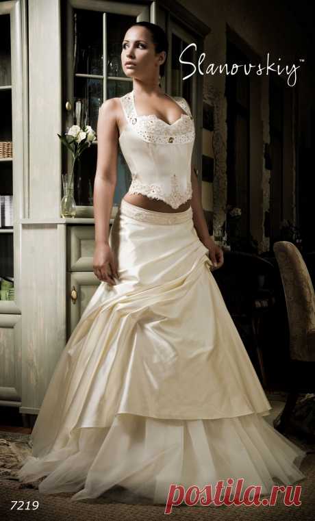 Свадебные платья