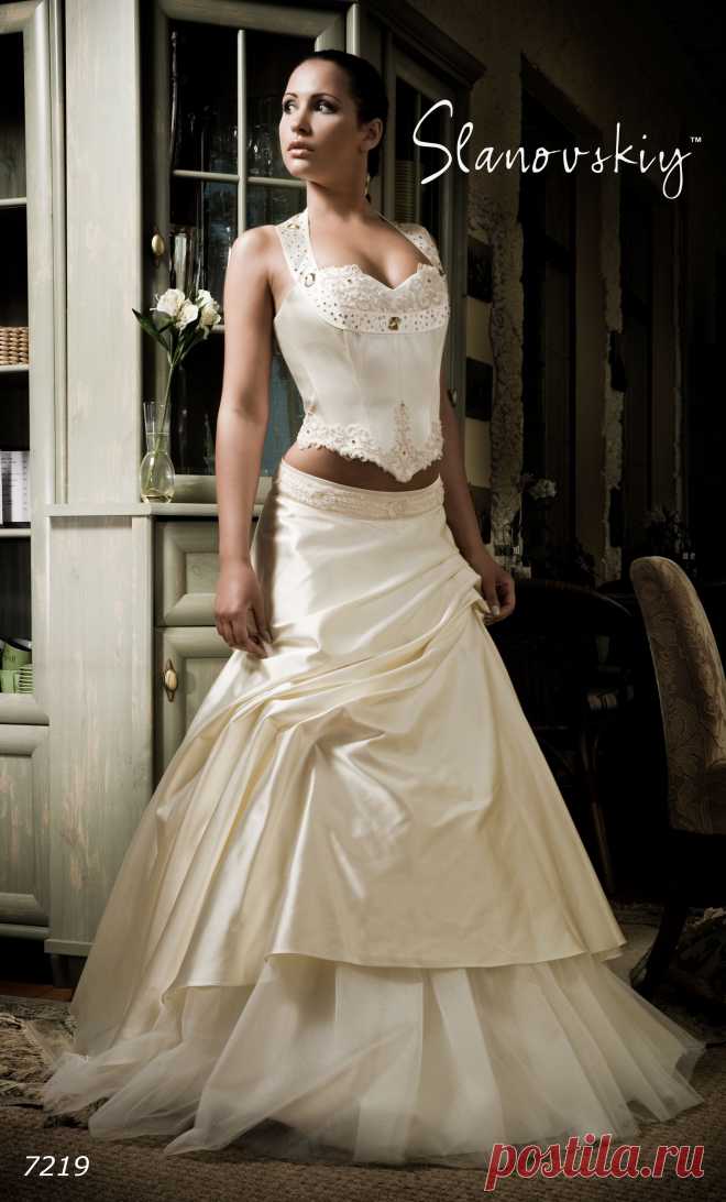 Свадебные платья