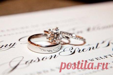 Настоящий мужчина входит в твою жизнь и, несмотря на ссоры и проблемы, остается в ней навсегда.
А все остальные - сквозняки.