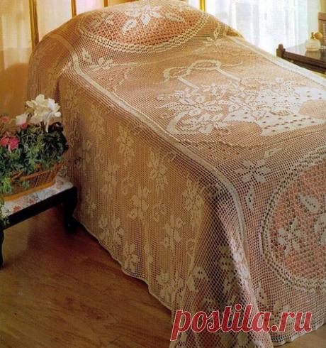 Покрывало с цветочной корзинкой Филейное покрывало с цветочной корзинкой в центре. Схема вязания крючком