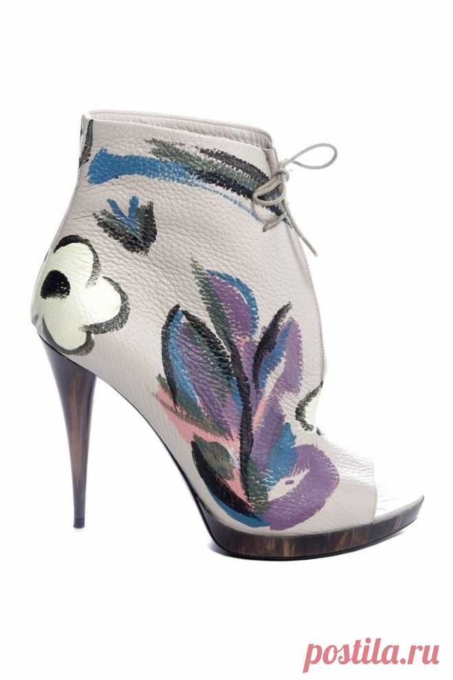 Fall 2014 Accessories: London