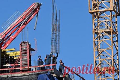 Оценены масштабы роста цен на стройматериалы в России. За прошедший месяц, с 24 февраля 2022-го, расходы на строительные материалы в России выросли в среднем на 50 процентов, а себестоимость строительства — на 30 процентов. Как отмечают эксперты, на рынке стройматериалов начались спекуляции, и поэтому ожидается дальнейшеее увеличение цен на некоторые позиции.