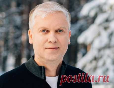 Сергей Светлаков на одном фото с предками: на кого из родных очень похож актер