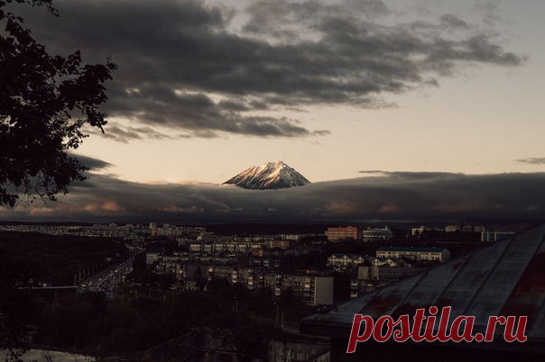 Петропавловск-Камчатский у подножия Корякского вулкана. Фотографировала Елена Елизарова: nat-geo.ru/community/user/210098/