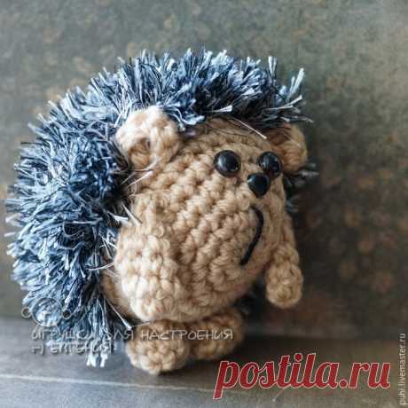 Вяжем забавного ёжика бобо крючком