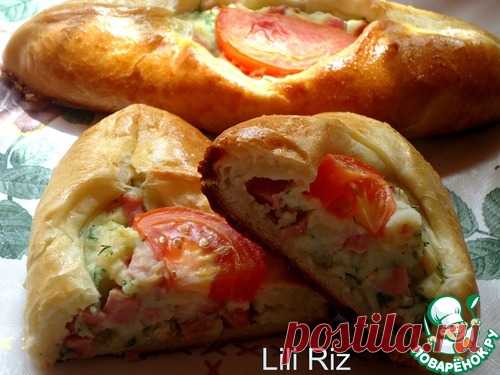 Открытые пирожки с картофелем и сардельками - кулинарный рецепт