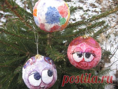 Делаем вместе с детьми ватные ёлочные шарики | Журнал Ярмарки Мастеров Пошаговые мастер-классы с фото и видео уроки по теме Мастер-Классы на Ярмарке Мастеров. Все о хенд мейд в журнале Ярмарки Мастеров ► ✓Читай! ✓Узнавай! ✓Делись!