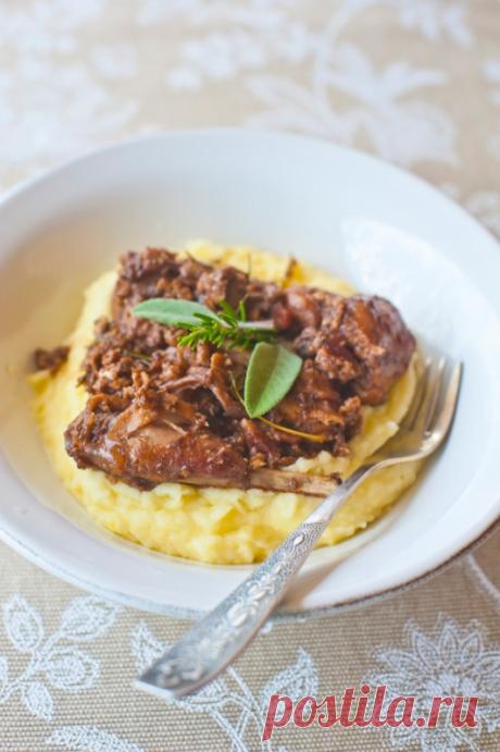 Кролик в соусе из грецких орехов / Coniglio alle noci | Элла Мартино Рецепты Кулинарные туры Итальянская кухня