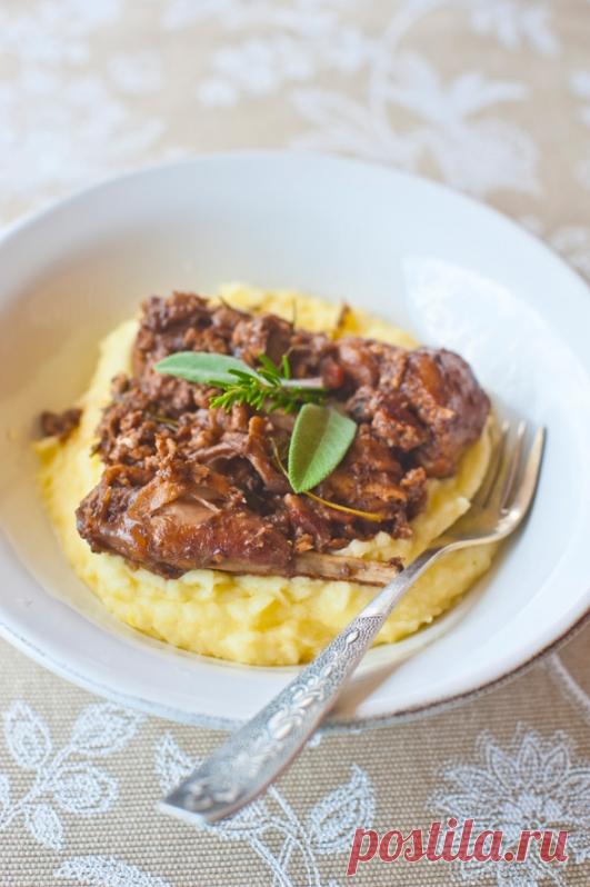 Кролик в соусе из грецких орехов / Coniglio alle noci | Элла Мартино Рецепты Кулинарные туры Итальянская кухня