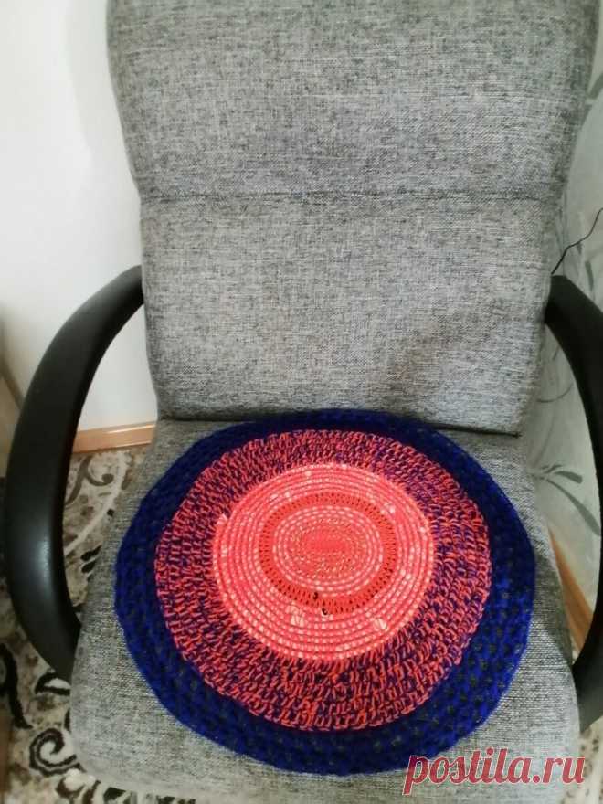 Коврик вязаный на основе шнура. | Домашнее вязание | Яндекс Дзен