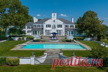 Бывшее поместье Дональда Трампа решили продать со скидкой. В США решили продать поместье, ранее принадлежавшее бывшему президенту страны Дональду Трампу, с большой скидкой. Объект, расположенный в штате Коннектикут, выставили на продажу за 29,9 миллиона долларов (около 1,8 миллиарда рублей). Дональд Трамп и его первая жена Ивана владели собственностью в 1980-х годах.