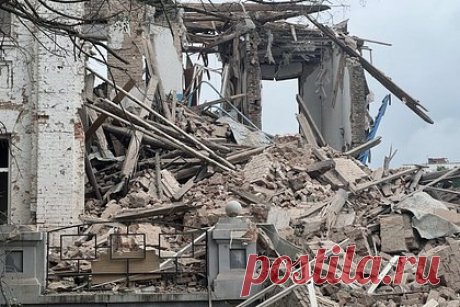 Балицкий заявил о напряженной обстановке в Запорожской области. Обстановка на линии фронта в Запорожской области остается напряженной. Об этом заявил врио губернатора региона Евгений Балицкий. Он отметил, что за последние сутки противник совершил 28 попыток обстрелять российские позиции. Основными направлениями обстрелов стали Пологи, Токмак и Васильевка.