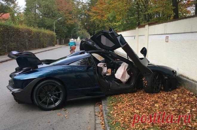 Гиперкар McLaren Senna за 63,3 млн рублей разбили через два часа после покупки | Автоновости