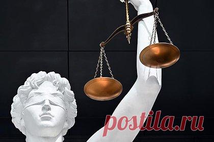 Адвокат рассказал о способах засудить человека за словесные оскорбления. Адвокат Константин Кудряшов рассказал о способах засудить человека за словесные оскорбления. Он объяснил, что в суде потерпевшему нужно будет доказать, что его оскорбили. Для этого нужны показания свидетелей, аудио- или видеозаписи произошедшего. Например, можно записать момент брани на свой телефон.