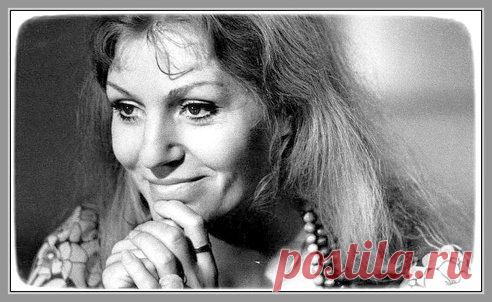 « В жизни, увы, все совершается без репетиций ».
— Анна Герман

Анна Герман – Эхо любви
Анна Герман – Когда цвели сады
Анна Герман – Надежда
Анна Герман – Колыбельная
Анна Герман – Сумерки
•••