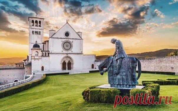 Ассизи — живописный городок в итальянском регионе Умбрия