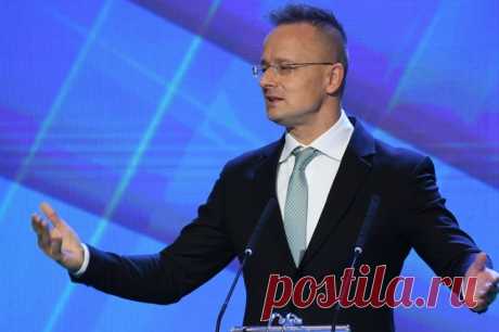 МИД Венгрии отказал Владимиру Зеленскому во встрече с Орбаном. Петер Сийярто сообщил, что ответ Киева на 11 требований Будапешта по поводу прав венгров Закарпатья неконструктивен