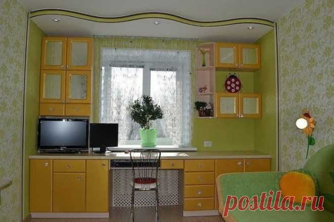 Шкафы вокруг окна: решения, которые создадут практичное и красивое место для хранения | Мой дом