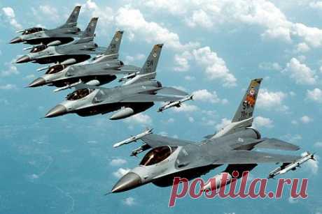 Эскадрилья американских истребителей F-16 прибыла на Ближний Восток. Эскадрилья истребителей F-16 ВВС США прибыла в зону палестино-израильского конфликта, пишет РИА Новости со ссылкой на Центральное командование США. Сообщается, что экспедиционная эскадрилья истребителей будет усиливать присутствие США в регионе и сдерживать дальнейшую агрессию.