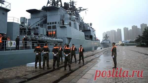 Моряки ТОФ в рамках захода в китайский порт Циндао посетили даосский храм