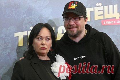 Харламов высказался о ссорах с Гузеевой. Резидент Comedy Club Гарик Харламов рассказал о недопониманиях с ведущей программы «Давай поженимся!» Ларисой Гузеевой, с которой они вместе снимались в комедийном фильме «Теща». «Я неоднократно опаздывал. Лариса не ругала, но настроение у нее, естественно, портилось, и понятно, почему», — признался он.