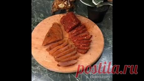 Пост на стене Теперь делаю только тaк! Карпачо из курицы  Нам понадобится: - Куриная грудка - Соль - Перец - Лавровый лист - Специи  Приготовление: Грудки натереть солью, перцем, и засыпать большим количеством соли, измельчить туда лавровый лист! Убрать в холодильник на сутки! Через сутки промыть холодной водой и замочить в холодной воде на 30 минут! Затем натереть специями любимыми и завернуть в марлю! Убрать в холодильник на су...