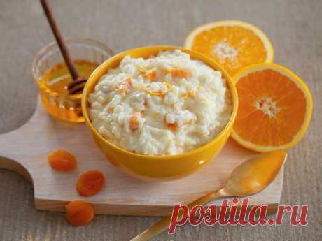 ВКУСНЫЙ И ПОЛЕЗНЫЙ ЗАВТРАК — РИСОВАЯ КАША С КУРАГОЙ И АПЕЛЬСИНОВЫМ СОКОМ.