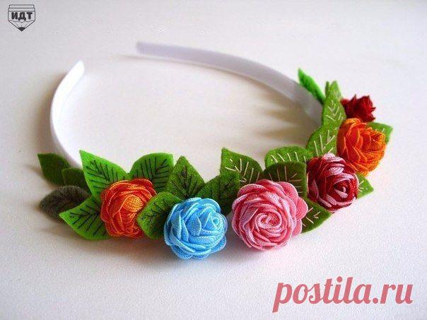 Ободок с розочками из тесьмы |