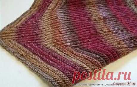 Манишка от Николы Susen
 28 stitches = 4 inches in stockinette
Needle size
US 2 1/2 - 3.0 mm
Yardage
328 - 437 yards (300 - 400 m)
maryte
Вязать надо снизу, и начинать спицами большого размера, чтоб вокруг шеи ложился не сворачиваясь.
Нитки 220 м-50 гр. Ушло почти 3 мотка, 50 шерсть-50 акрилан, но етикетки не наxожу, наверно выбросила.
Набирала на круговые спицы 184 петли, они должны на 8 делится и замкнула в круг. 
Каждыи ряд сxемки надо 3 раза провязывать. В начале и в к...