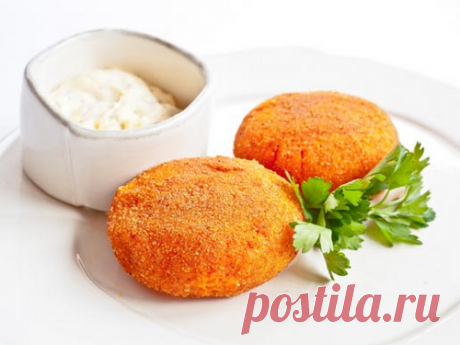 Морковные котлеты - Рецепты морковных котлет - Как правильно готовить
Ингредиенты:
600 гр. моркови;
100 гр. пшеничной муки;
2 куриных яйца;
50 мл раст. масла;
по вкусу соль.
Способ приготовлен